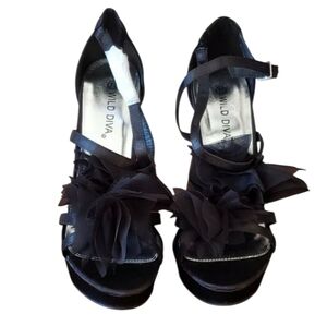 Wild Diva 5.5" heels Black Size 7.5 NWOB